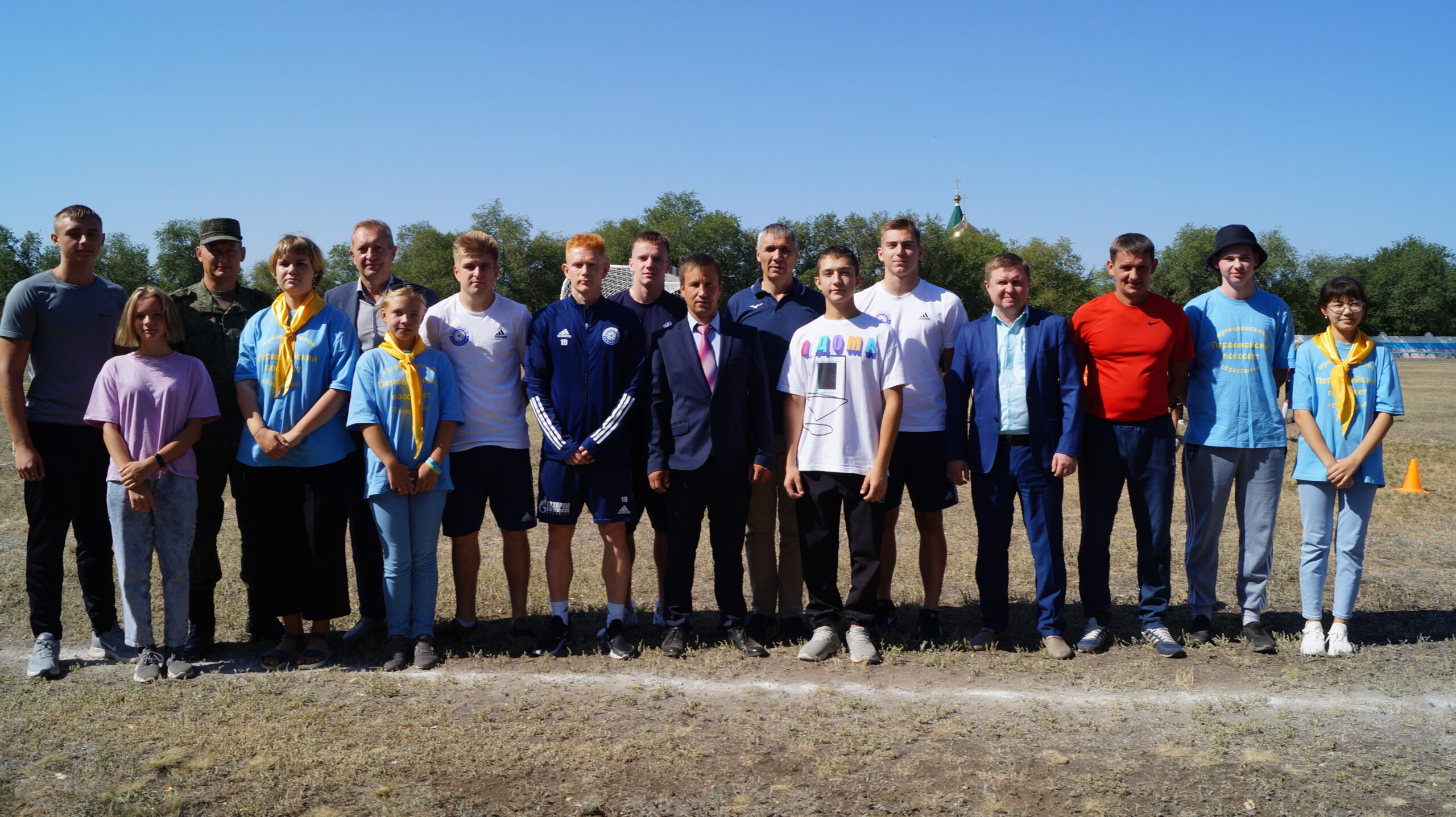 Футболисты ФК «Оренбург» провели мастер-класс для юных спортсменов п. Первомайский