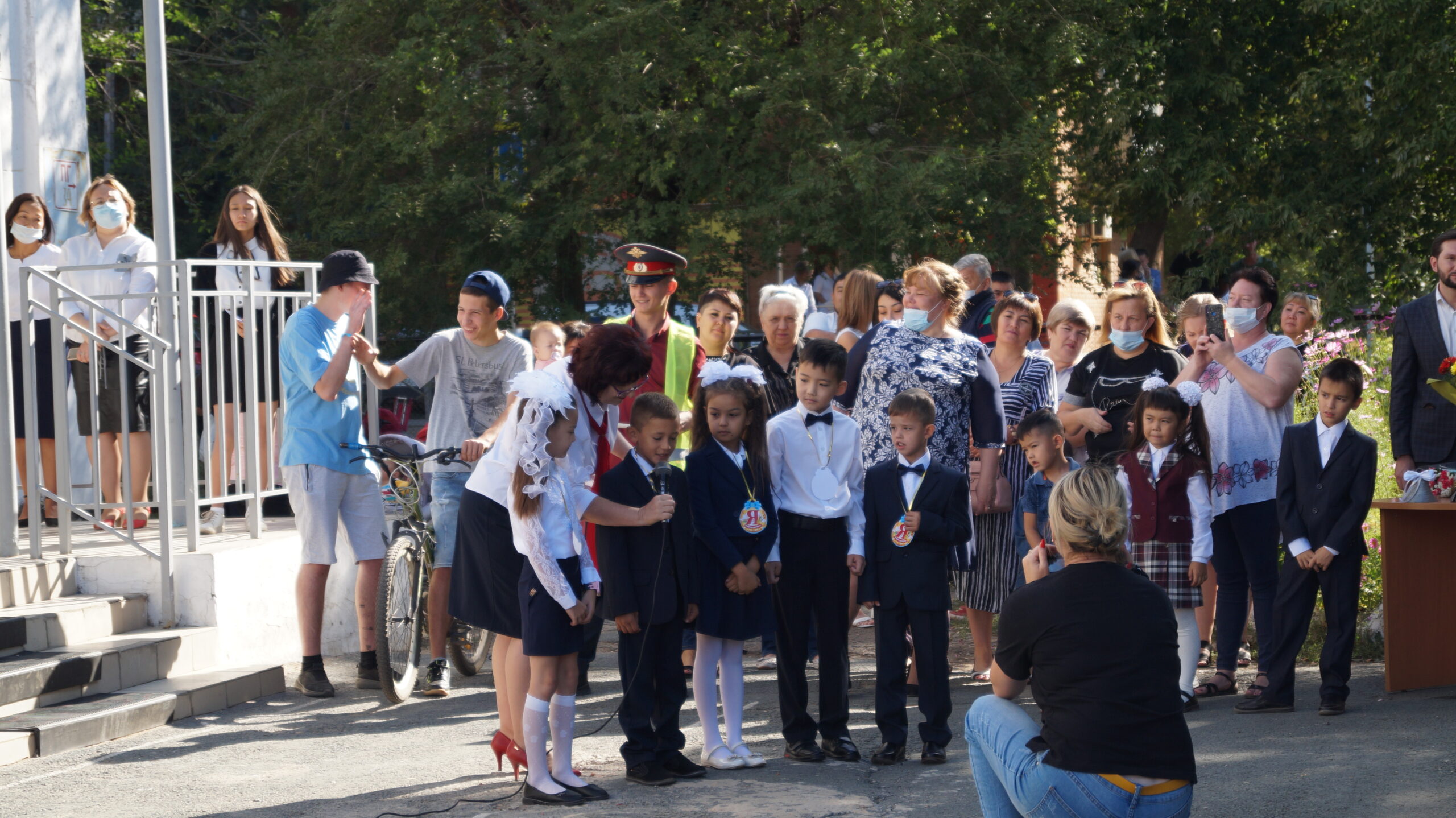 Торжественная линейка в честь Дня знаний прошли в школах посёлка Первомайский