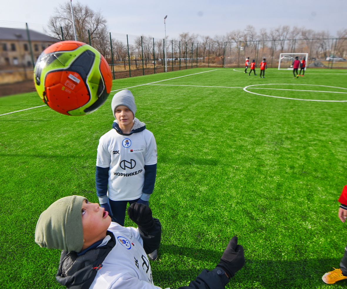 Торжественное открытие поля для мини-футбола состоялось в посёлке Первомайский!